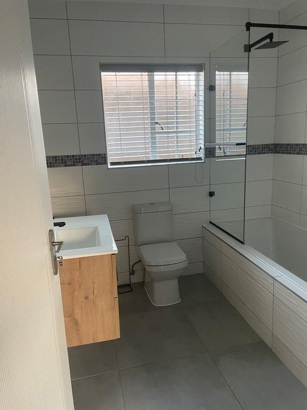 3 Bedroom Property for Sale in Monyakeng Free State